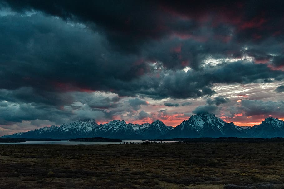 snowcap, areal photography of gray mountain under gray sky, mountain range HD wallpaper