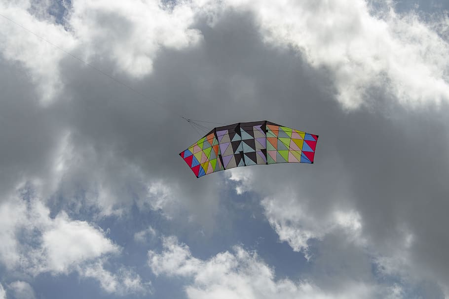 kite, sky, clouds, wind, kites, dom, games, color, cloud - sky HD wallpaper