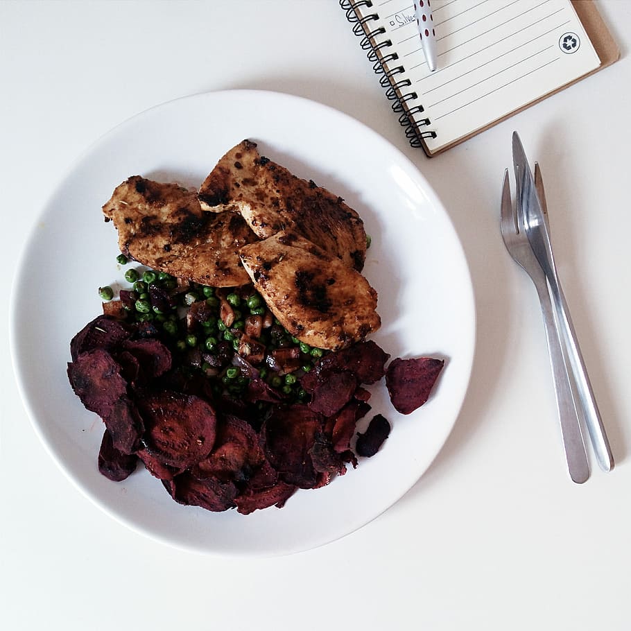 Chicken breast steaks with beetroot, healthy, meat, paleo, top view HD wallpaper