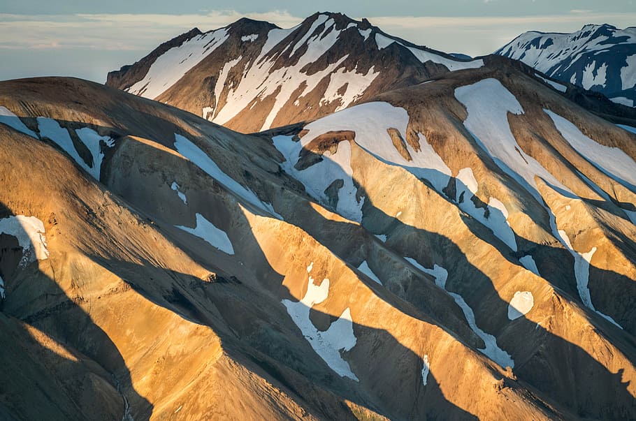 snowcap mountain, white and beige mountain canyon landscape photography HD wallpaper