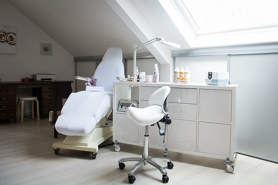 empty white dentist chair, pedicure, happy feet, décor, beauty, HD wallpaper