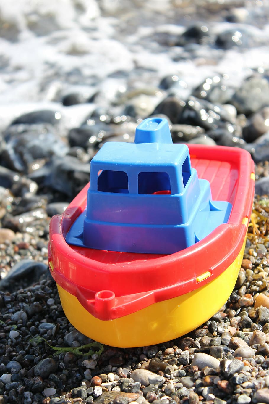 summer, boat, beach, plastic, solid, blue, stone - object, rock HD wallpaper