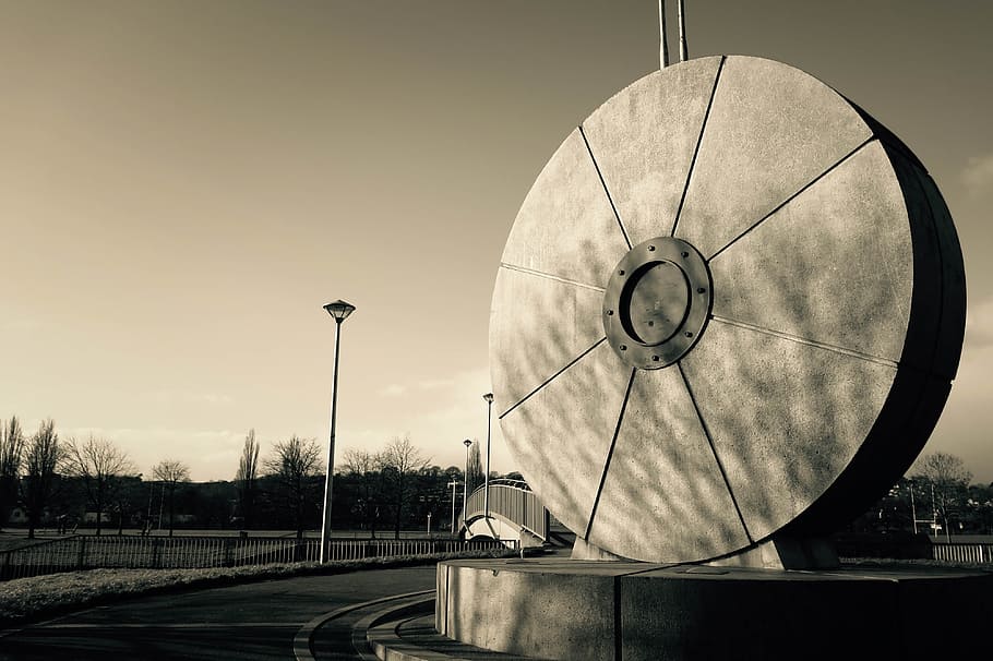 Exeter, Mill Stone, Black And White, technology, satellite Dish HD wallpaper