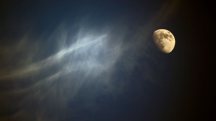 low angle photo of moon, gray moon digital wallpaper, sky, night HD wallpaper