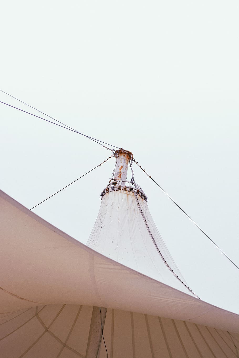 photo of brown canopy under white sky, white canopy tent, line HD wallpaper