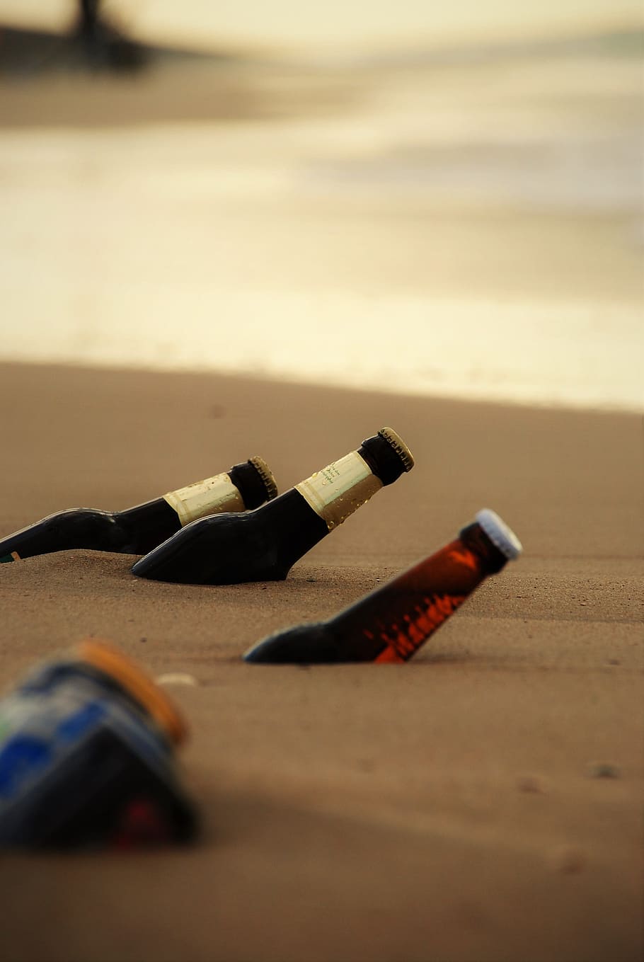 beer, beach, bottles, holiday, wave, sand, alcohol, drink, shoe HD wallpaper