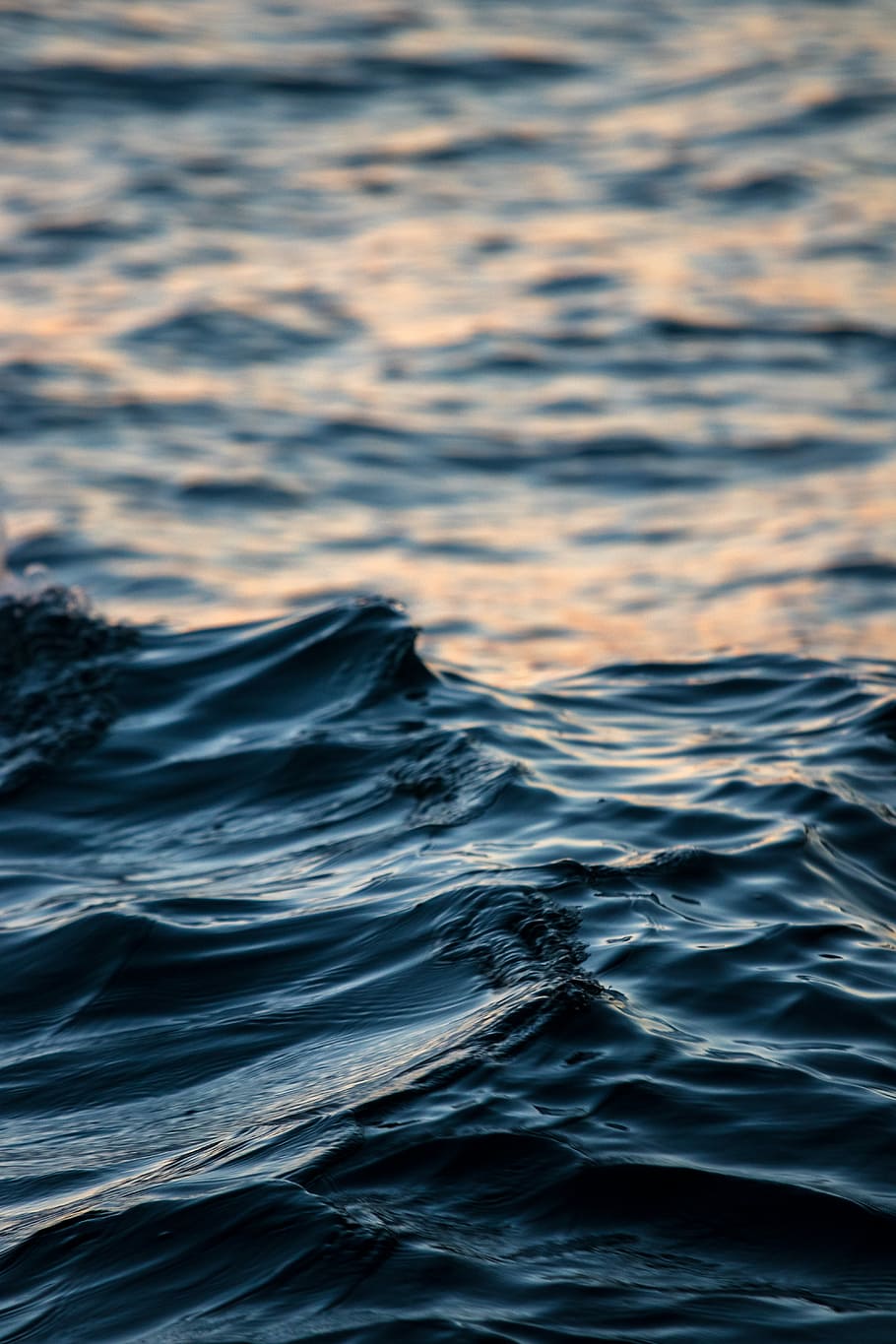 long exposure photography of body of water, water ripple at daytime HD wallpaper