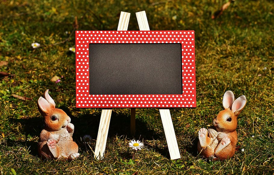 chalkboard and two rabbit figurines, easter, happy easter, easter bunny HD wallpaper