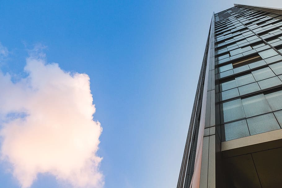 Glass Skyscraper Building and Clouds, architecture, window, glass - Material HD wallpaper