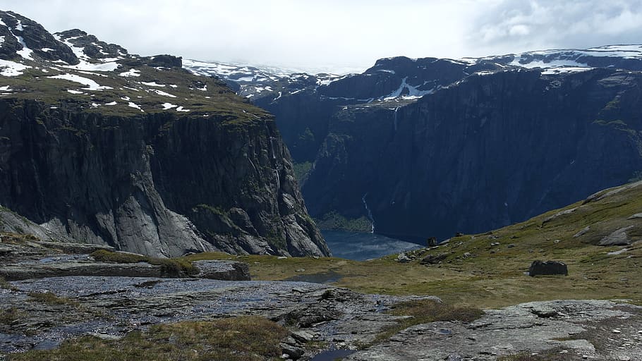 norway, trolltunga, mountains, nature, beauty in nature, scenics - nature HD wallpaper
