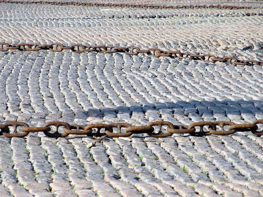 chains, big, links, cobblestones, steel, strong, security, connect HD wallpaper