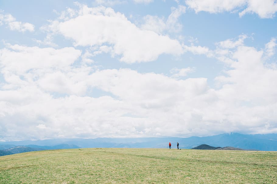 green, grass, highland, mountain, people, man, woman, adventure HD wallpaper