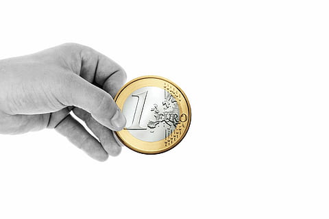 round silver-and-gold-colored 1 Euro coin, hand, keep, finger HD wallpaper