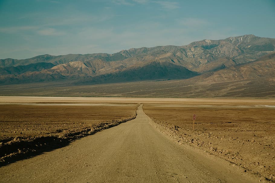 straight road with background of mountain, dessert, path, mountains HD wallpaper