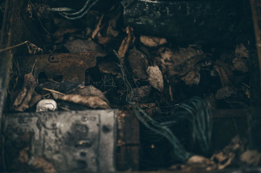 dark, metal, broken, blur, close-up, container, decay, focus HD wallpaper