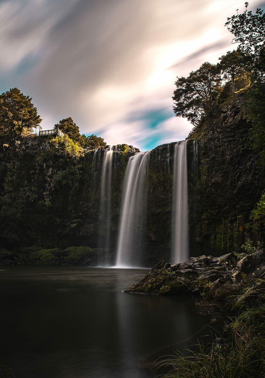 Skogafoss waterfalls in Iceland, long exposure photography of waterfalls HD wallpaper
