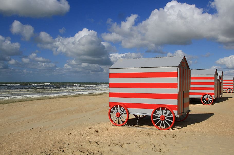 Beach, Cabin, Small House, Ocean, sandy beach, seaside, cloud - sky, HD wallpaper