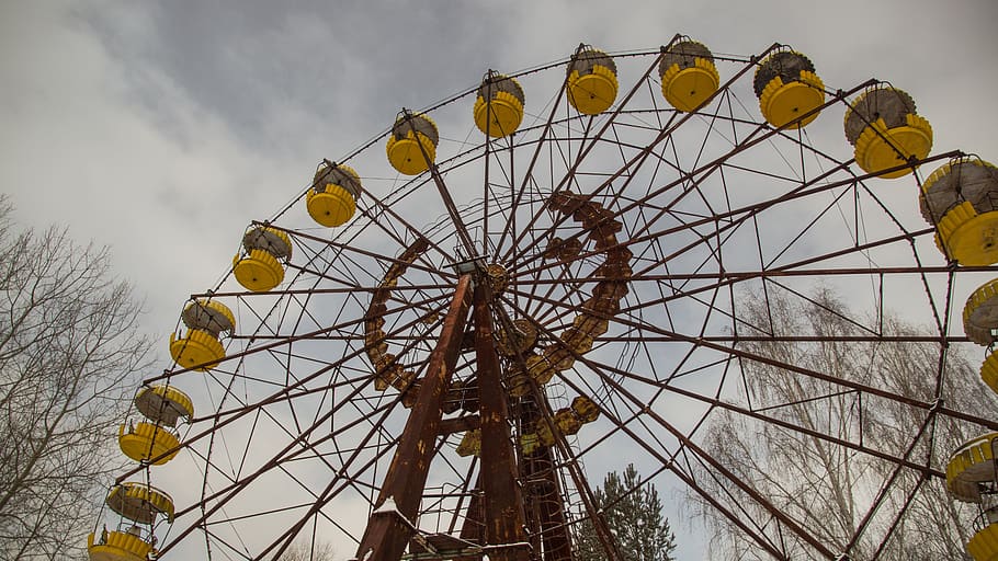 pripyat, carousel, ferris wheel, theme park, fairground, ukraine
