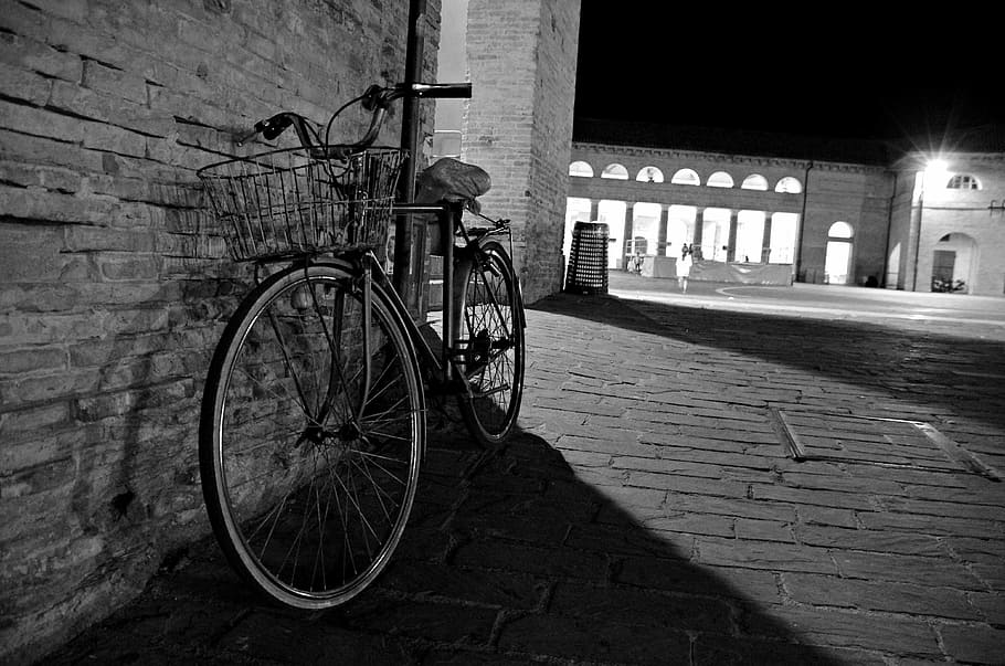 bicycle, night, piazza, shadow, senigallia, built structure HD wallpaper