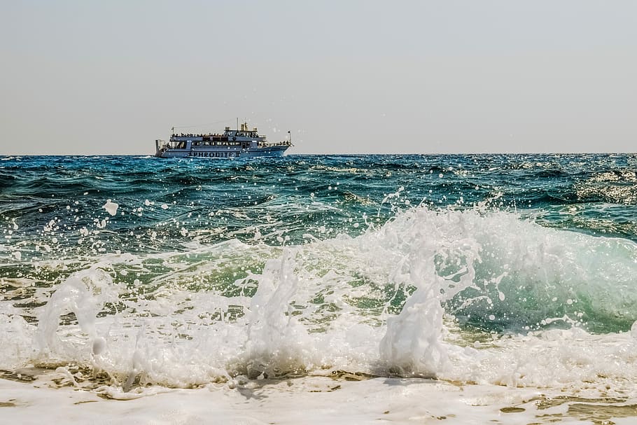 Wave, Smashing, Drops, Liquid, Foam, spray, boat, sea, nature HD wallpaper