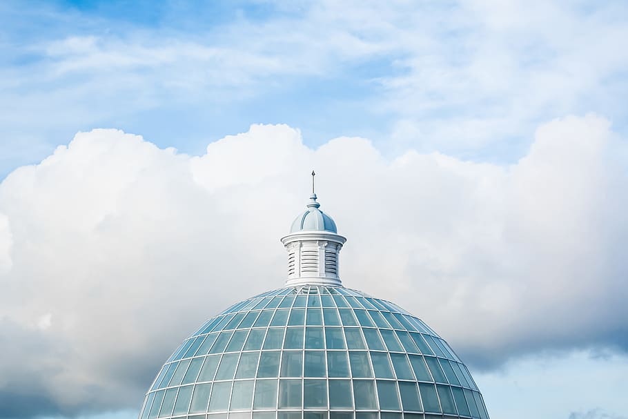 green and white dome tower under white and blue sky at daytime, white concrete dome building during daytime HD wallpaper