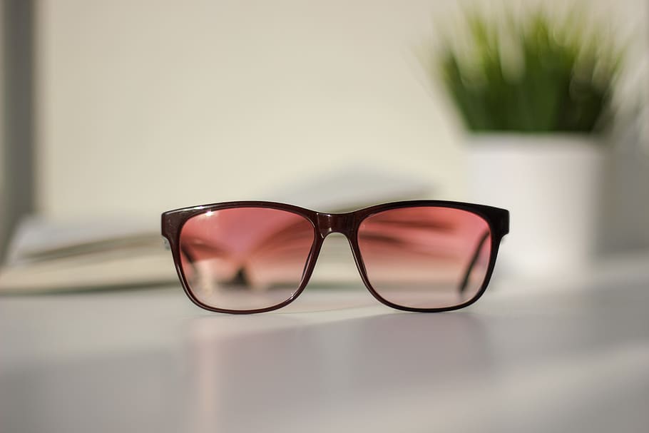 glasses, pink, rim, fashion, reflection, close-up, focus on foreground HD wallpaper