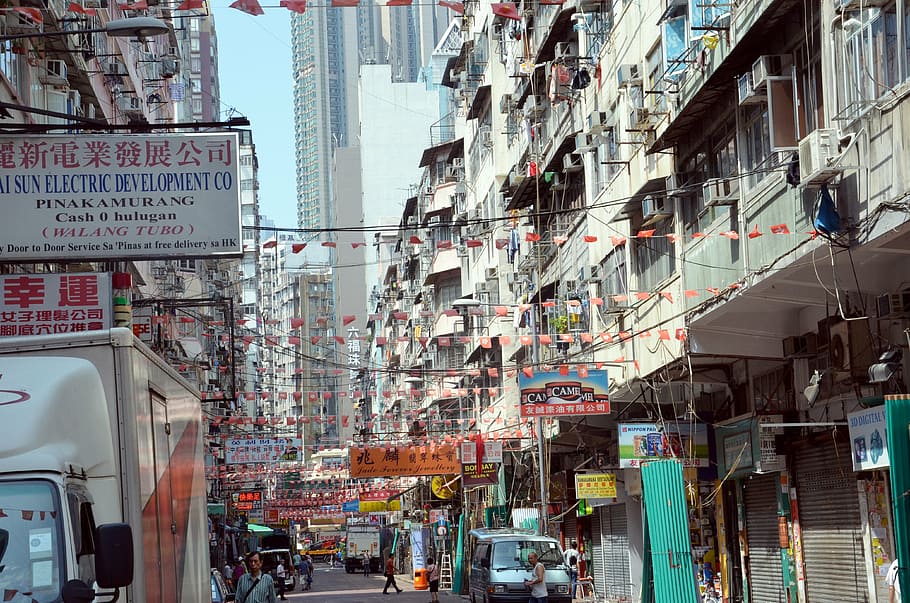 street surrounded with buildings, city, crowded, eng, road HD wallpaper