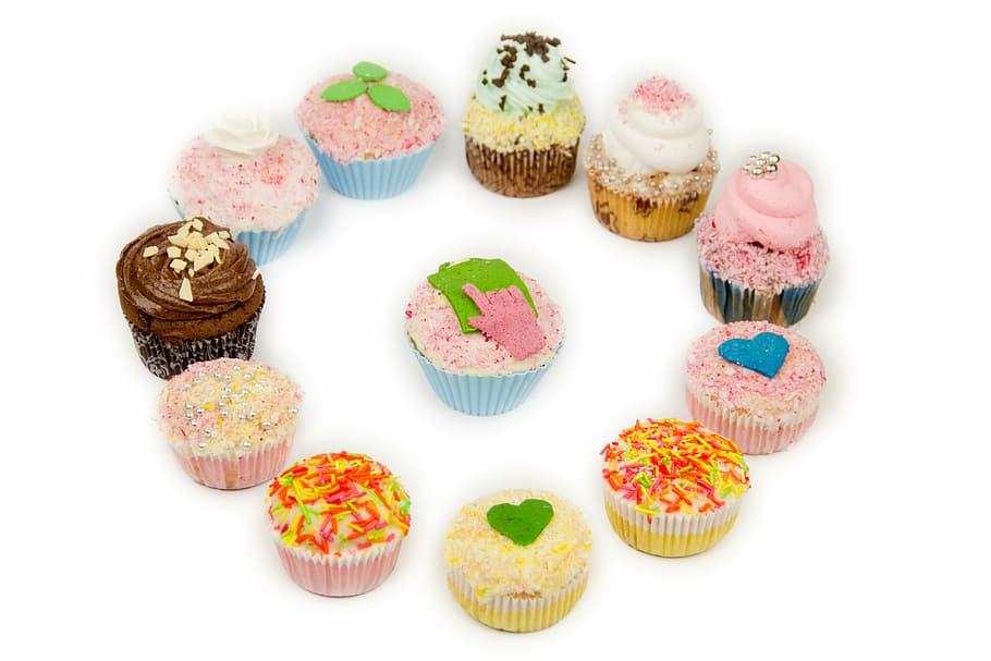 cupcakes, sweets, bakery, delicious, cream, design, dessert HD wallpaper