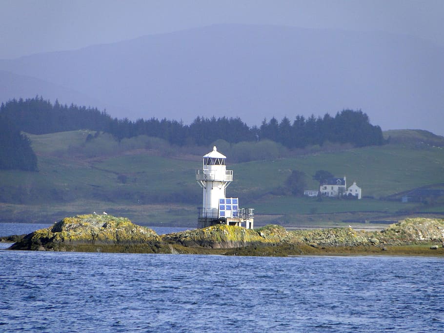lighthouse, island, hole, white, scotland, highlands and islands HD wallpaper