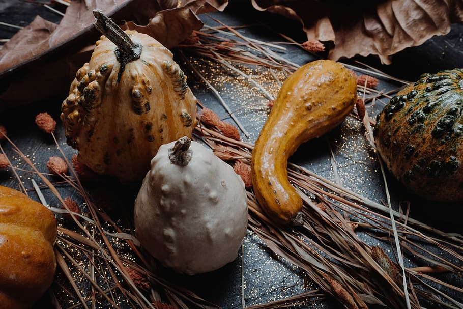 brown and white fruits on gray wooden table, three assorted vegetables on table HD wallpaper