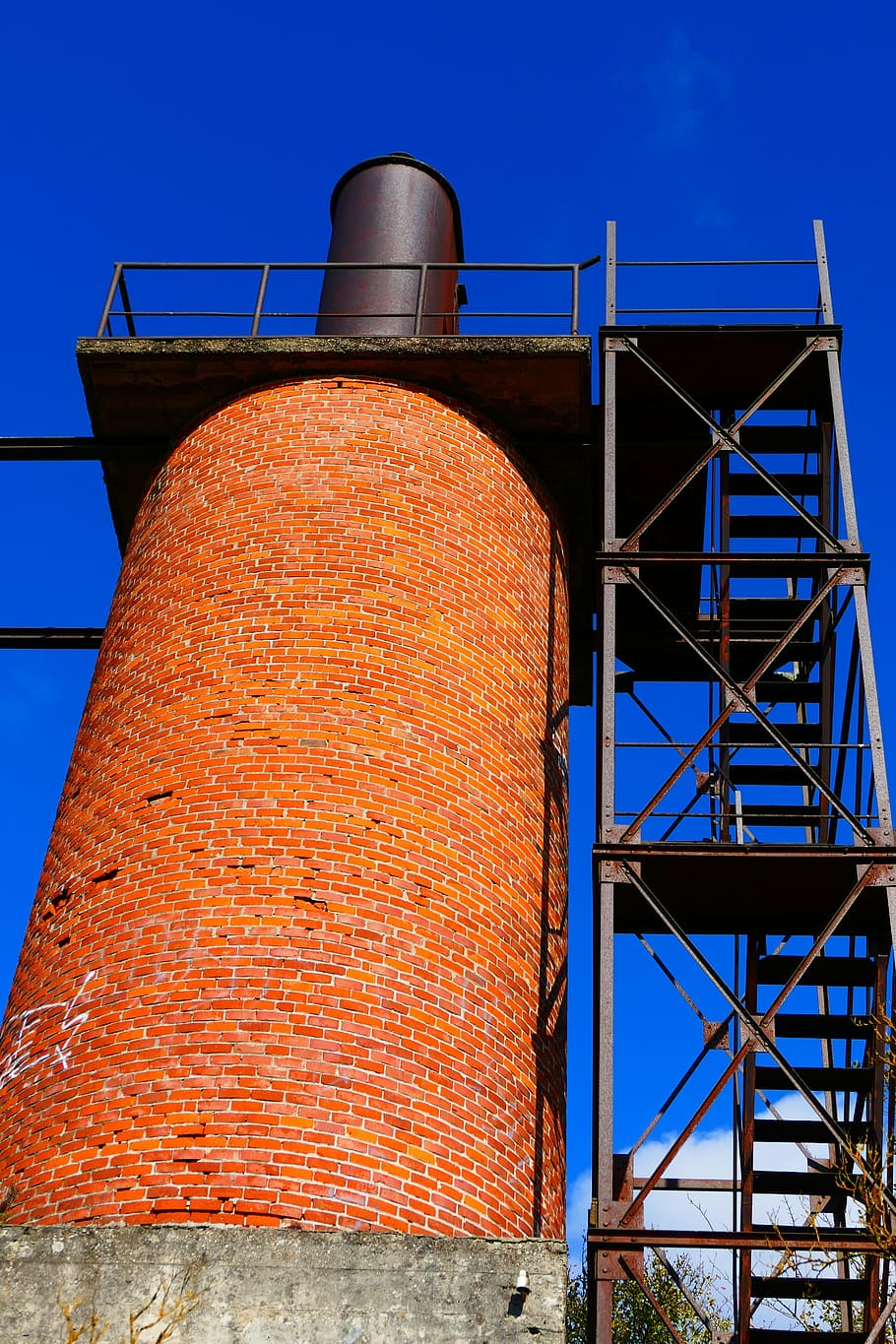 chimney, industry, fireplace, brick, tower, old, stairs, red HD wallpaper