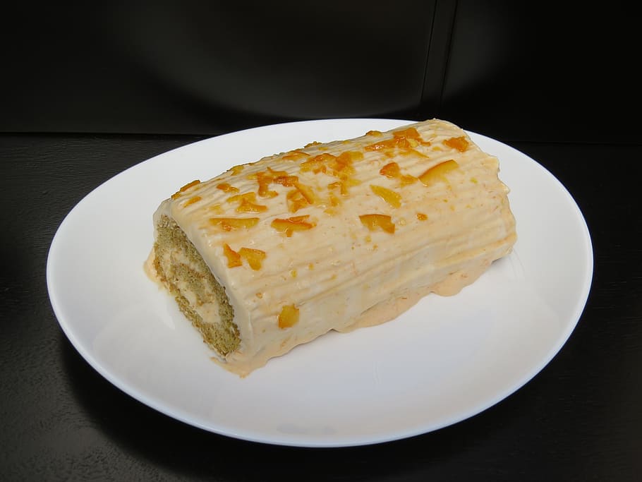 pumpkin cake roll, pastry, dessert, food, cream, plate, food and drink HD wallpaper