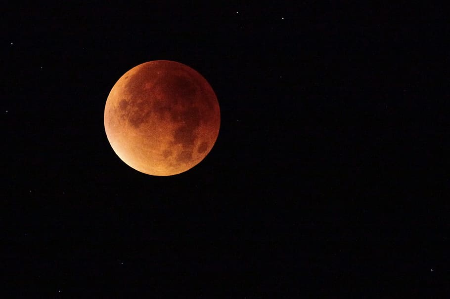 full moon with starry night, Blood Moon, Lunar Eclipse, core shadow eclipse HD wallpaper