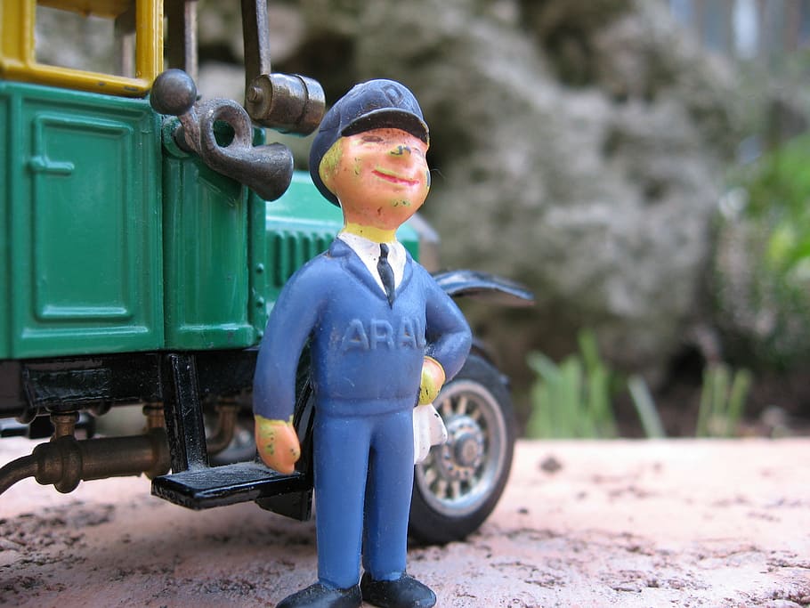 oldtimer, old bus, one, traffic, collect, model car, gas station attendant HD wallpaper