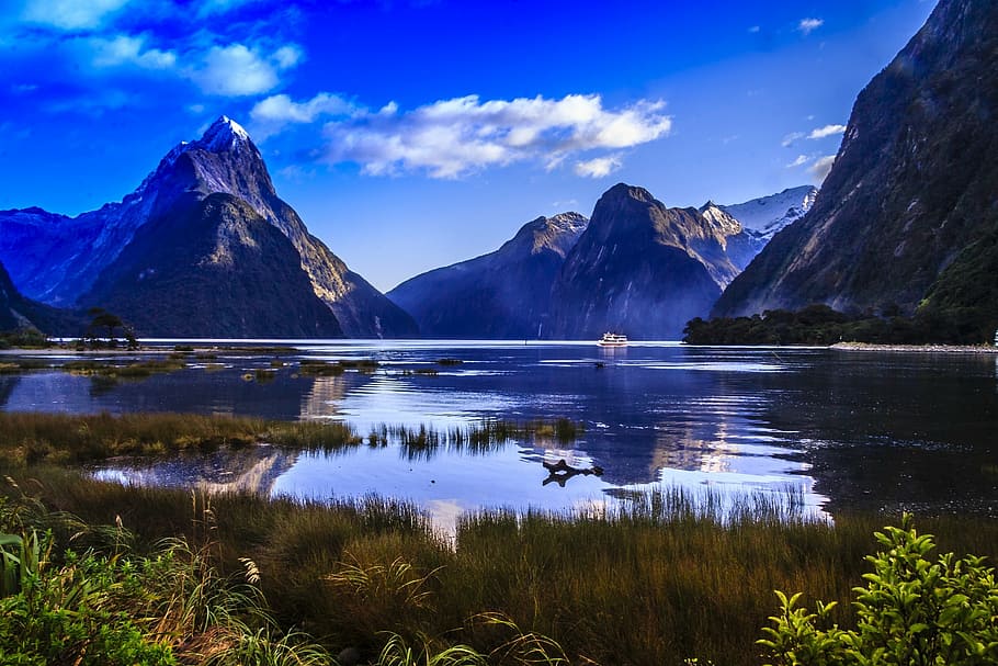 landmark photo of lake between mountains during daytime, mitre peak, HD wallpaper
