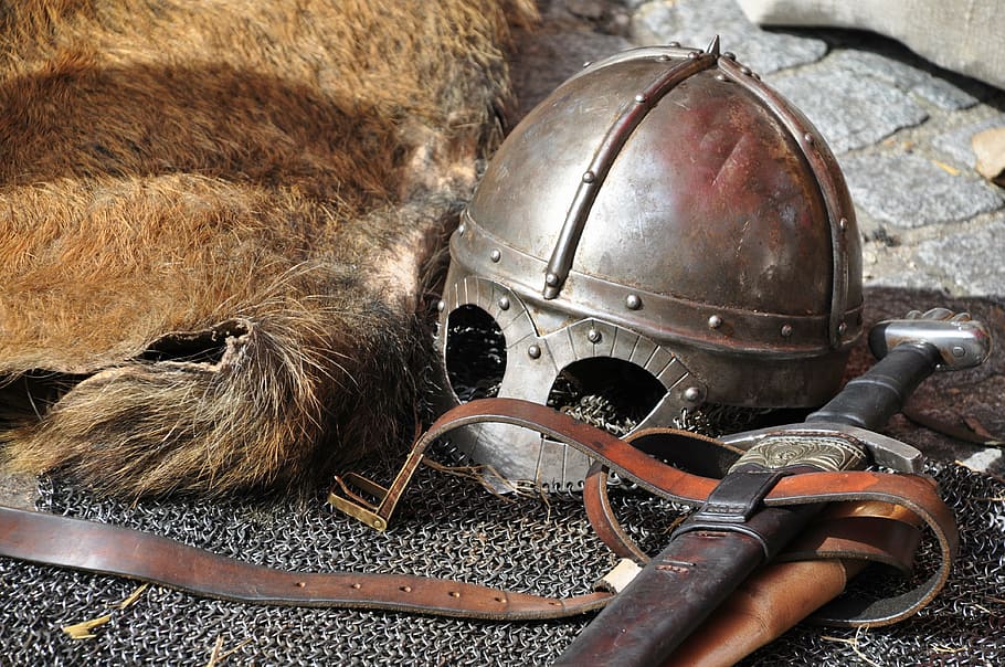 closeup photo of sword and helmet, knight, armor, weapons, knight armor HD wallpaper