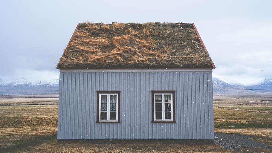 brown and gray house under blue sky, gray and brown house, Snow HD wallpaper