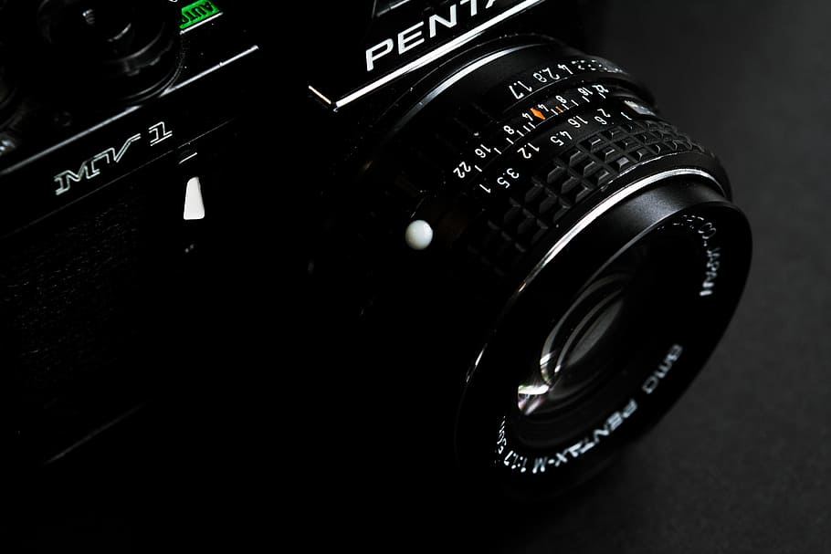 black Pentax SLR camera, close-up photo of black Pentax SLR camera HD wallpaper