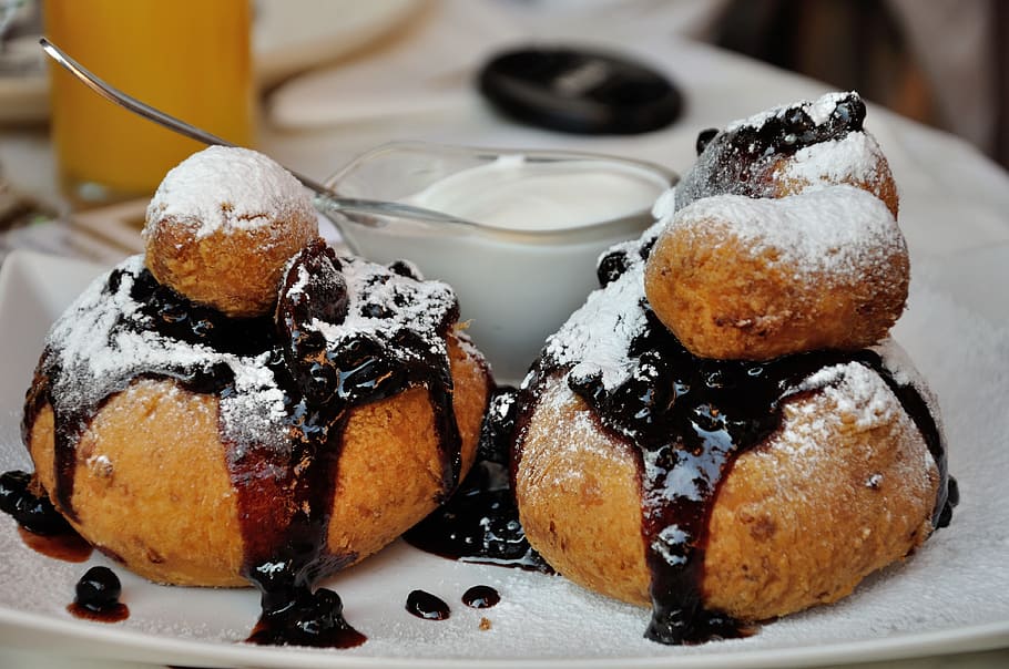 pastries with chocolate icings, cake, food, dessert, sweet food HD wallpaper