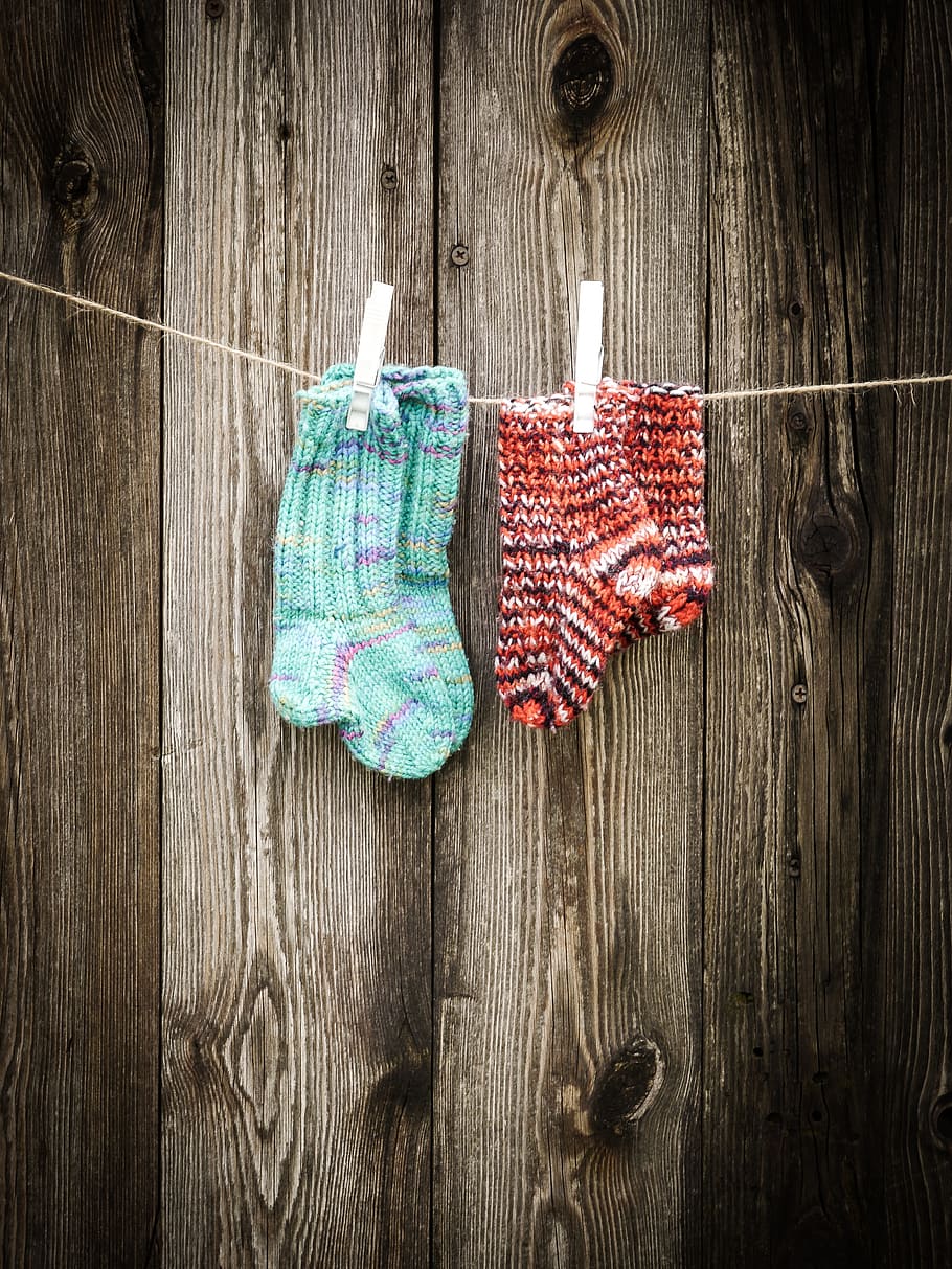 socks, baby socks, rope, leash, laundry, clothes peg, knitted, HD wallpaper