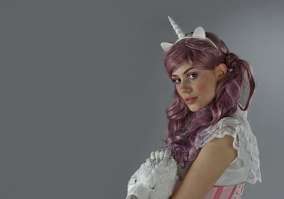 Hd Wallpaper Woman Wearing Unicorn Alice Band Young Mode Girl Images, Photos, Reviews