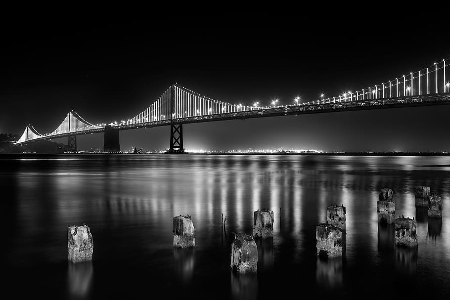 grayscale photography of lightened full-suspension bridge, grayscale photo of San Francisco bridge HD wallpaper