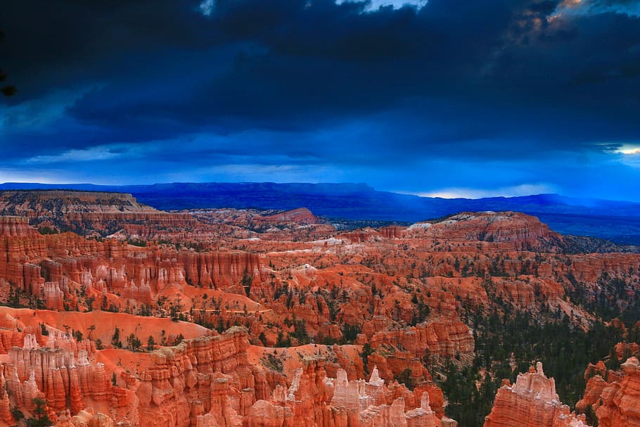 Grand landscape under the sky in Bryce Canyon National Park, Utah