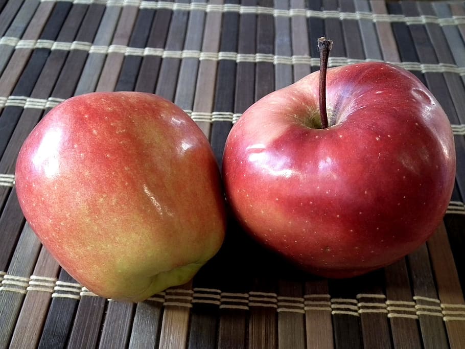 Apples, Fruit, Ripe, Red, Delicious, fresh, sweet, appetizing HD wallpaper