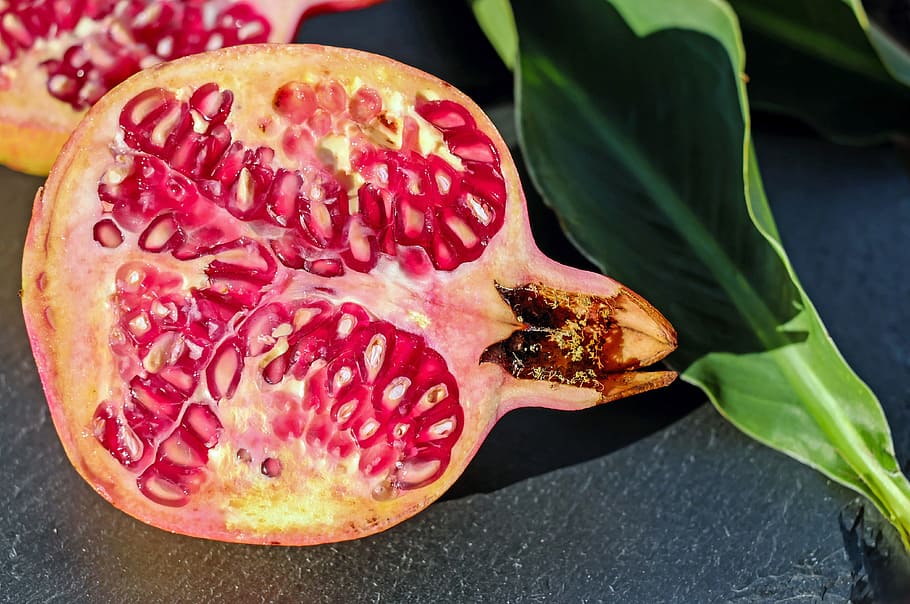 pomegranate fruit, red, vitamins, pomegranate open, food and drink HD wallpaper