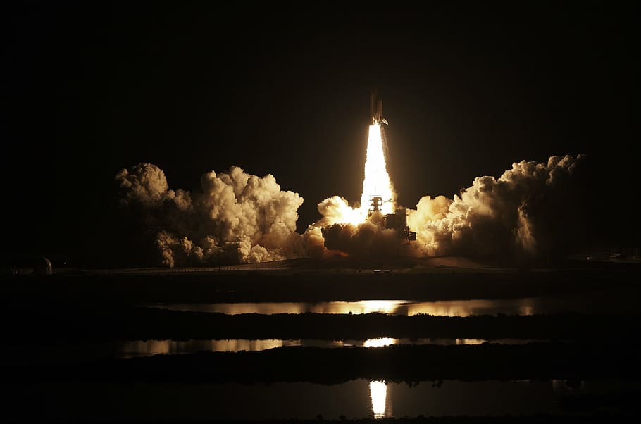 photo of launching rocket, liftoff, night, reflection, space shuttle, HD wallpaper