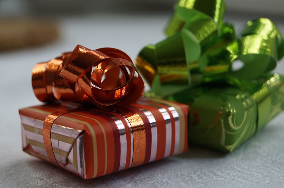 packages, gift, courtship, indoors, no people, close-up, container HD wallpaper