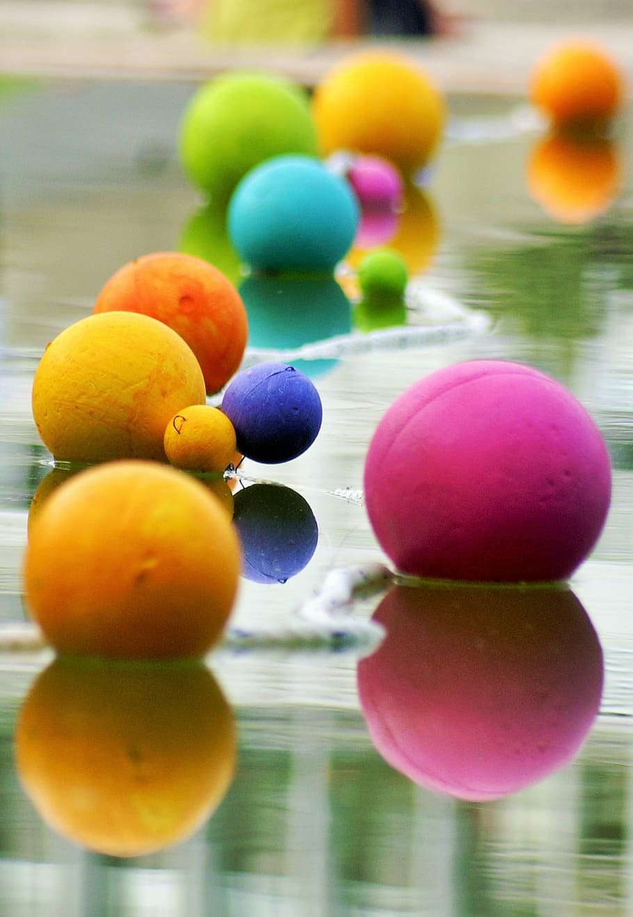 buoys, float, pond, paris, bercy, colors, bowls, contemporary HD wallpaper