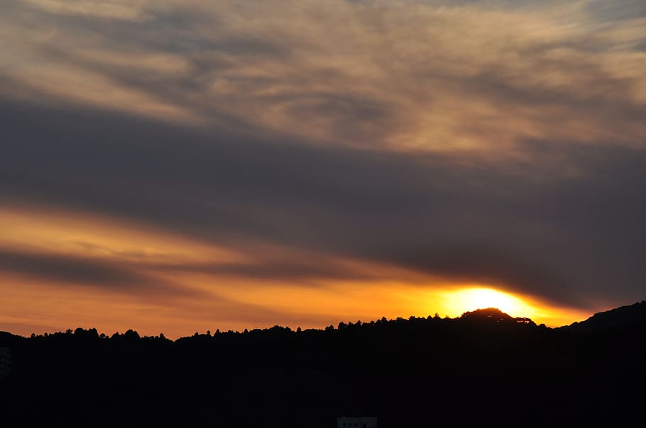 Silhouette Mountain during Golden Hour, backlit, clouds, dark HD wallpaper