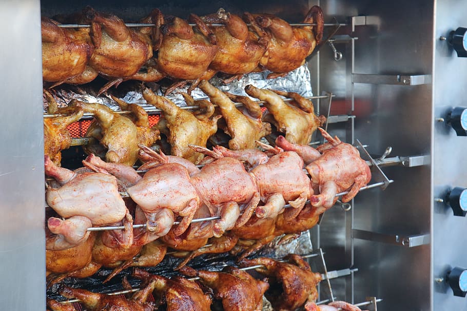 chickens on silver rotisserie, Grilled Chicken, Knurled, knurled chicken, HD wallpaper